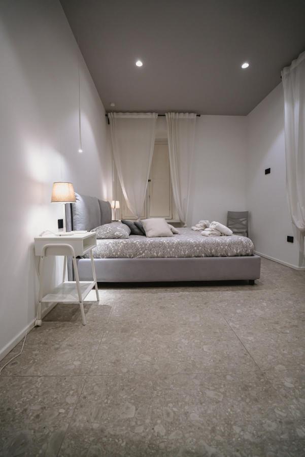 De Luca 6 Apartments Salerno Kültér fotó